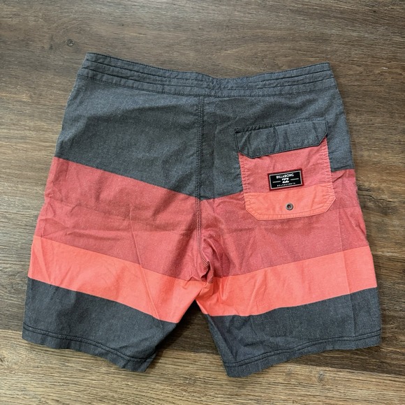 Billabong Lo Tides Board Short Swim Trunks Striped Men's Sz 30 Surfing Beach - Picture 7 of 8